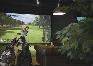 Indoor-Golf auf dem Golfsimulator
