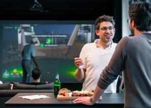 Indoor Golf auf dem Simulator
