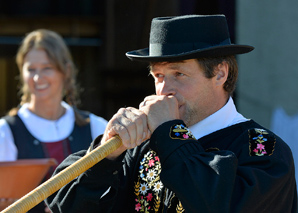 Yodelling in the Team Yodelling Workshop