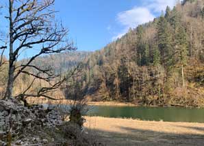 Hiking and canoeing in the Doubs Regional Park