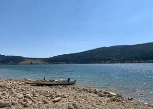 Wandern und Kanufahren auf dem Lac de Joux