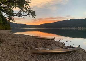 Hiking and canoeing on the Lac de Joux