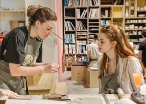 Keramik-Wandkunst gestalten in Zürich
