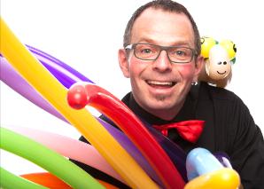 Balloon artist Sascha, the clown for (small and big) children