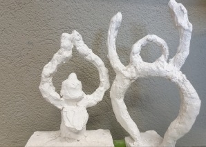 Figuren aus Draht und Gips gestalten
