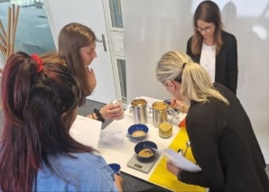 Alles im Griff: der Mörser-Workshop