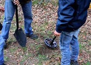 Chasse au trésor avec détecteur de métaux