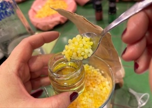 Making natural ointments