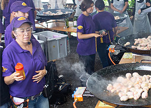 Paella team cooking