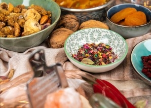 Persian cooking in a team