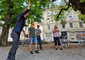 Pétanques dans l'équipe