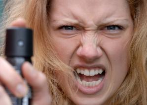 Pepper spray workshop: learn how to use it correctly