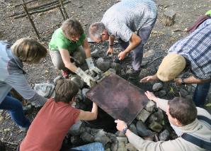 Pizza oven construction and pizza baking