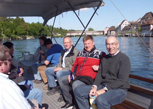 By boat to a grill on the Rhine