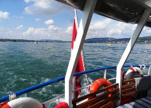 Croisière avec séminaire sur le vin et le fromage suisses