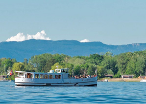 By boat on the lakes of the Jura