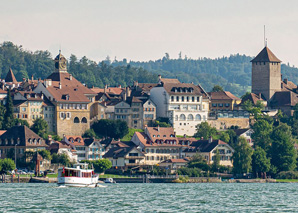 By boat on the lakes of the Jura