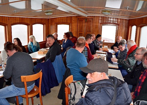 Tour en bateau sur les lacs du Jura