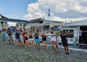 Passenger ship pulling and shipping