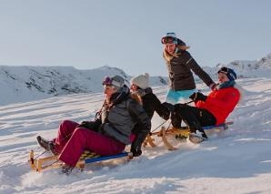 Schlittel- und Skibock-Spass in Adelboden