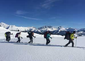 Randonnée en raquettes à neige avec fondue ou raclette