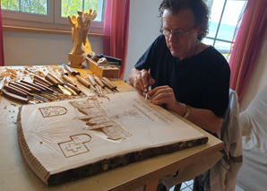 studio visit and woodcarving