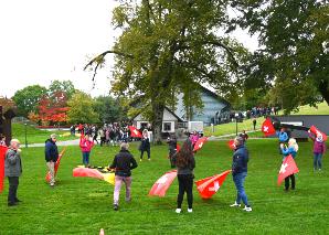 Jeux de groupes amusants avec des traditions suisses sur le Gurten