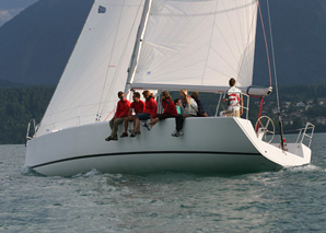 Sailing trip on Lake Thun with aperitif