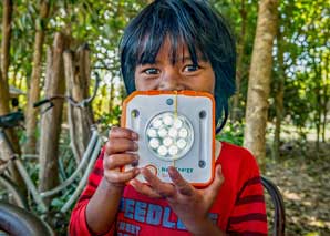 Solarlampe bauen für Kinder der Welt