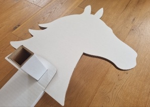 Spassiger Steckenpferd-Workshop und Hobby Horsing