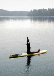 SUP-Yoga – Yoga auf dem Schiffenensee