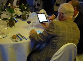 Tablet-Quiz mit Biss