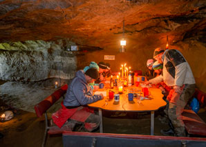 Développement de l'esprit d'équipe dans les grottes