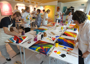 Action-Painting in der Kunstgalerie