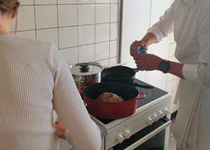 Team cooking in Burgdorf