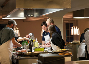 Découvrir en équipe une cuisine variée avec tous vos sens