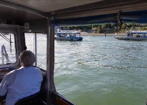 Rhein-Boot-Hunt - Teamspiel auf dem Rhein in Basel