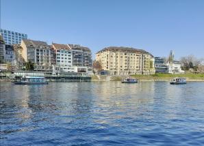 Rhein-Boot-Hunt - Teamspiel auf dem Rhein in Basel