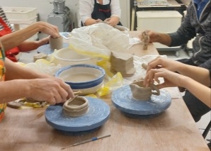 Workshop: ‘Hand-building pottery’