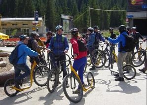 On foot and scooter in Adelboden