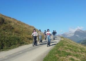 Randonnée et tour en trottinette à Adelboden