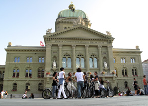 Visite guidée de la ville de Berne avec une trottinette