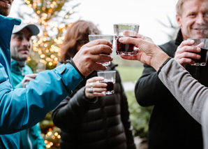 Weihnachtsessen «all inklusive» mit Eisstockschiessen