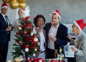 Casse-tête de Noël lors de la fête de Noël de l'entreprise