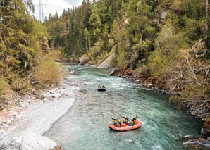 Wildwasser-Rafting im Engadin