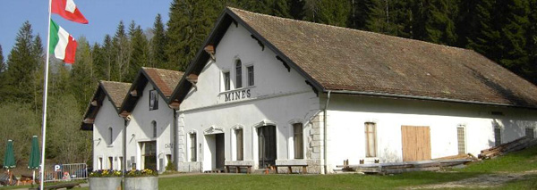 Découverte de la région futée du Val de Travers - asphalte et absinthe