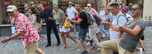 Spectacle interactif personnalisé en plein air avec des acteurs