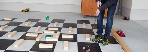 Mobiles Minigolf für drinnen oder draussen