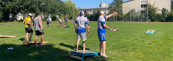 Cornhole – Jouez des sacs de maïs dans le trou