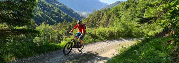 E-Bike-Genusstour ab Chur mit Rodelspass